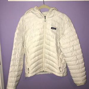 Women’s Patagonia puffer jacket